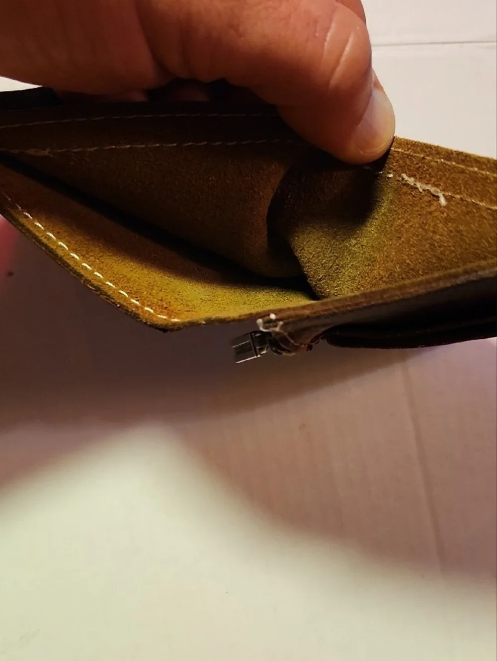 Men's Brown Old School Leather Bifold Wallet - Classic Distressed Finish
